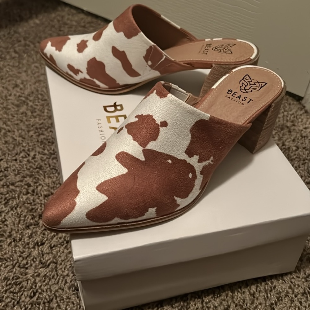 Womens Cow Print Mule Heeled Shoe - Sz 8